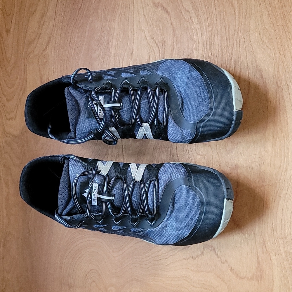 Merrill navy and black trail glove 4 shoes